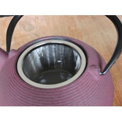 Plum cast iron teapot - stainless steel filter - Madame Framboise