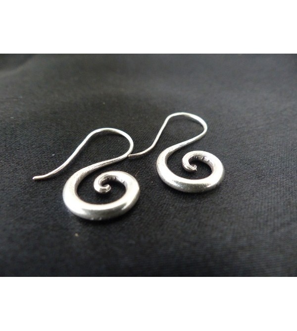 Boucles D'oreille Triangle Egyptiennes Bleues Et Dorées En Tissage Brick Stitch En Perles Miyuki