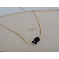 Gold plated onyx necklace | Madame Framboise