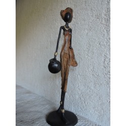 African bronze "The water carrier " | Madame Framboise