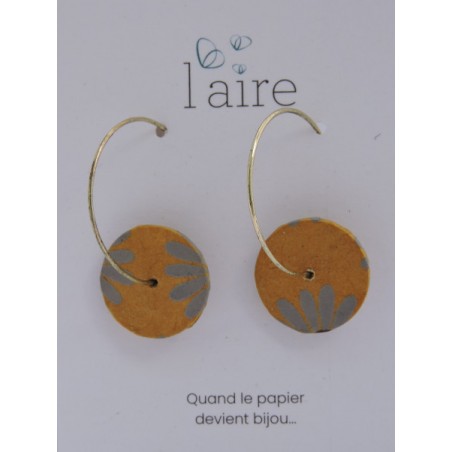 Boucles d'oreilles en papier ocre - 01 | Madame Framboise Boucles d'oreilles en papier ocre - 01 | Madame Framboise