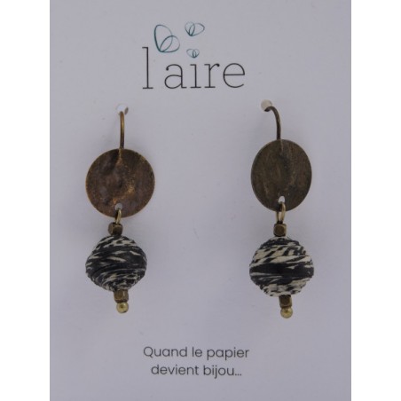 Boucles d'oreilles en papier noir - 01 | Madame Framboise Boucles d'oreilles en papier noir - 01 | Madame Framboise