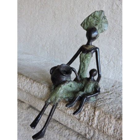 Statuette africaine "La porteuse d'eau et son enfant" | Madame Framboise