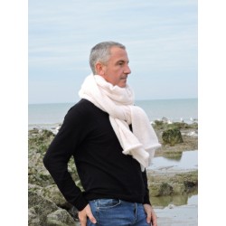 Large white woollen scarf