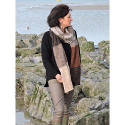 Large brown woollen scarf