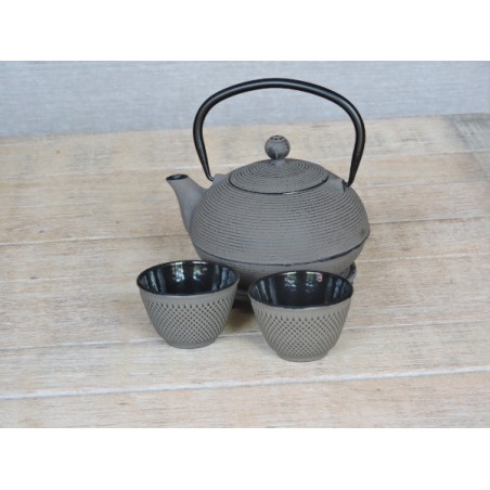 Taupe cast iron teapot | Madame Framboise