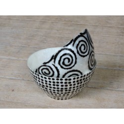 Black and white bowl with dots - Mother of pearl and shells | Madame Framboise