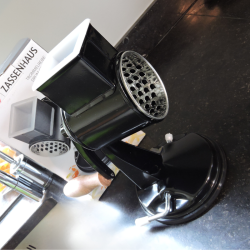 Drum grater black