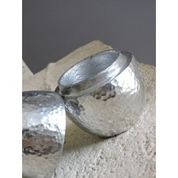 Oeuf décoratif en aluminium martelé - Madame Framboise