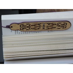 Wood and trimmings aubergine bookmark  - Madame Framboise