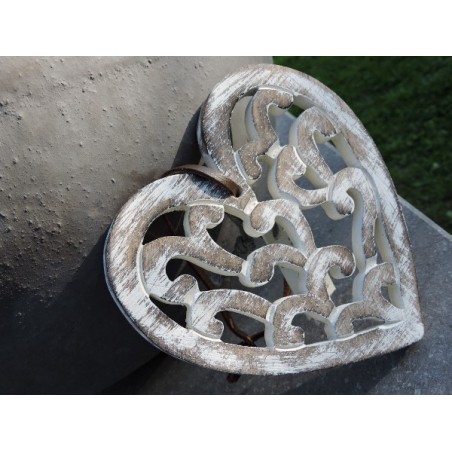 Coeur en bois de manguier - Madame Framboise Coeur en bois de manguier - Madame Framboise