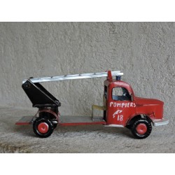 Camion de pompiers en métal recyclé - Madame Framboise