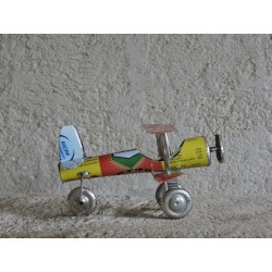 Biplane made of recycled metal - Madame Framboise